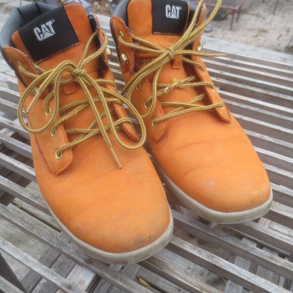 Caterpillar Men's Poe Chukka Leather Boots - Size 10. - Picture 5 of 11